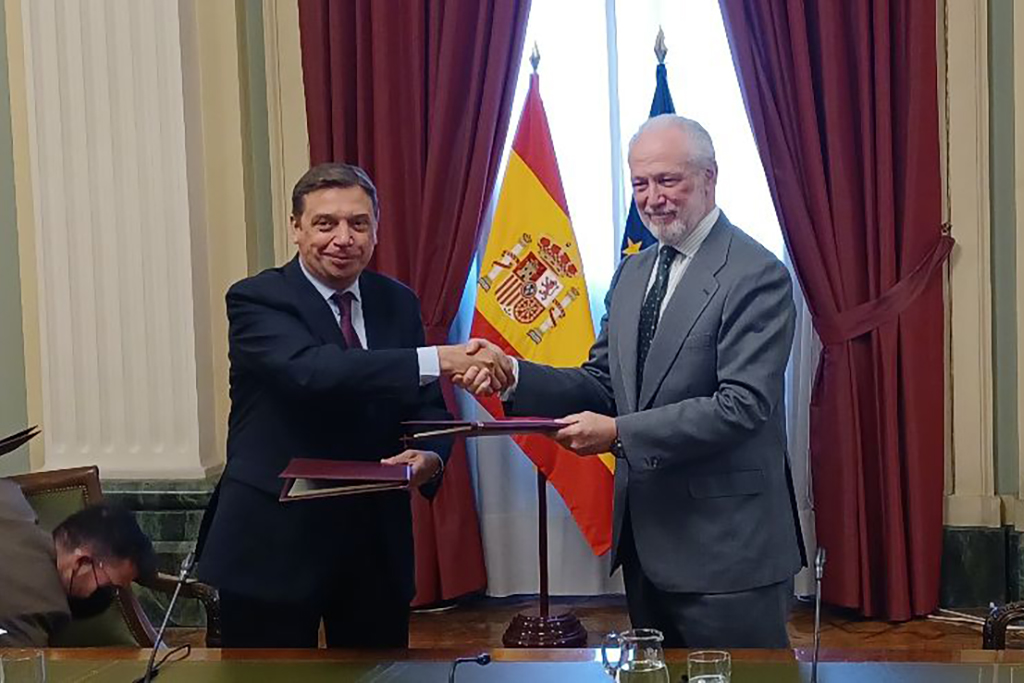 Firma convenio con el ministerio de Agricultura para proyectos de conservación de fauna por parte del sector cinegético