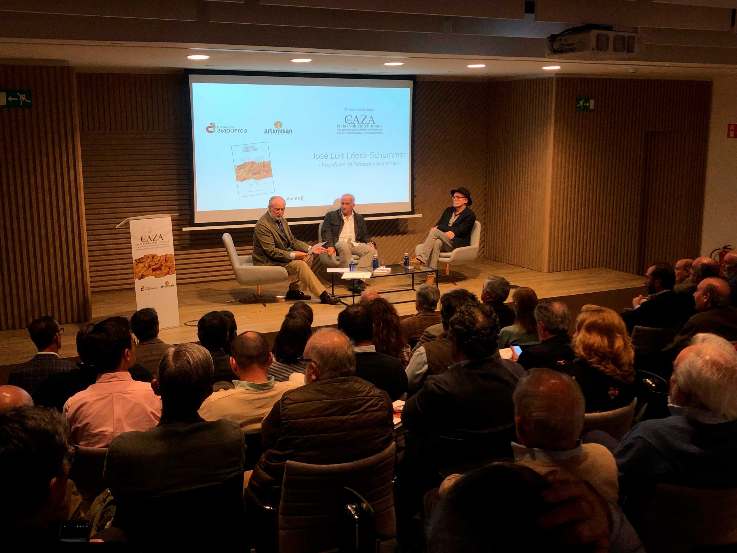 Presentación la caza en la evolución humana de Fundación Artemisan y Fundación Atapuerca
