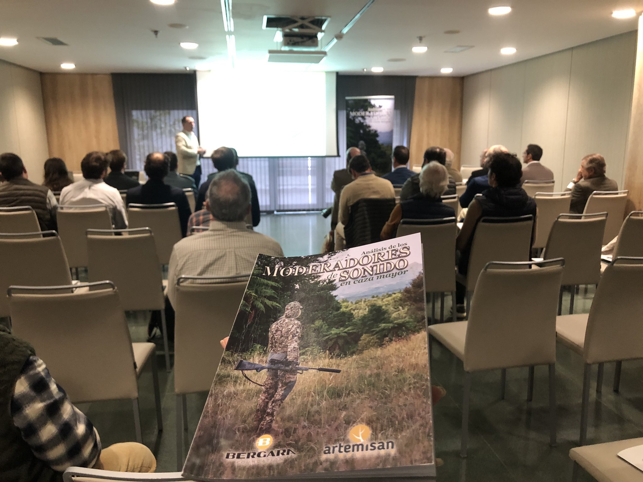 jornada sobre moderadores de sonido