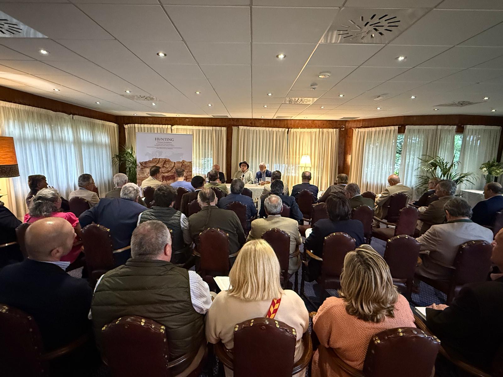 presentación libro caza en la evolucion humana con fundación atapuerca