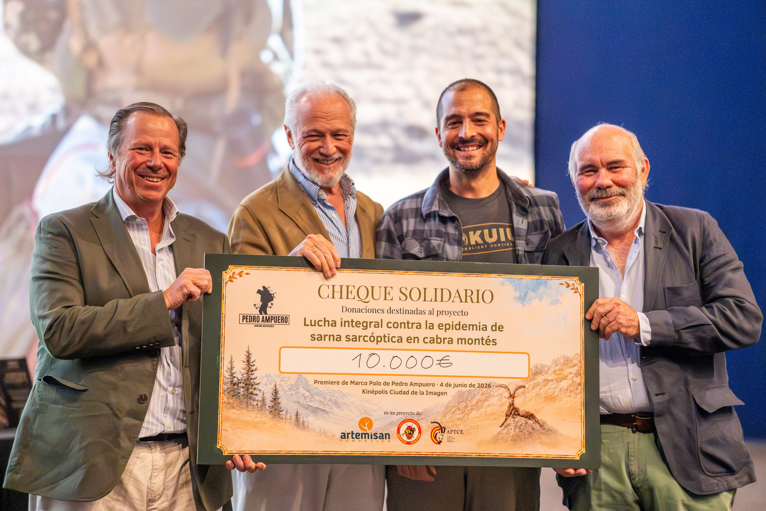 Entrega cheque marco polo pedro ampuero sarna cabra montés