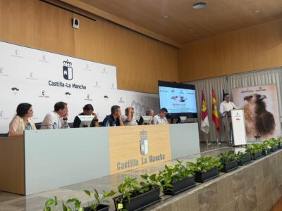 mesa redonda buitres y caza